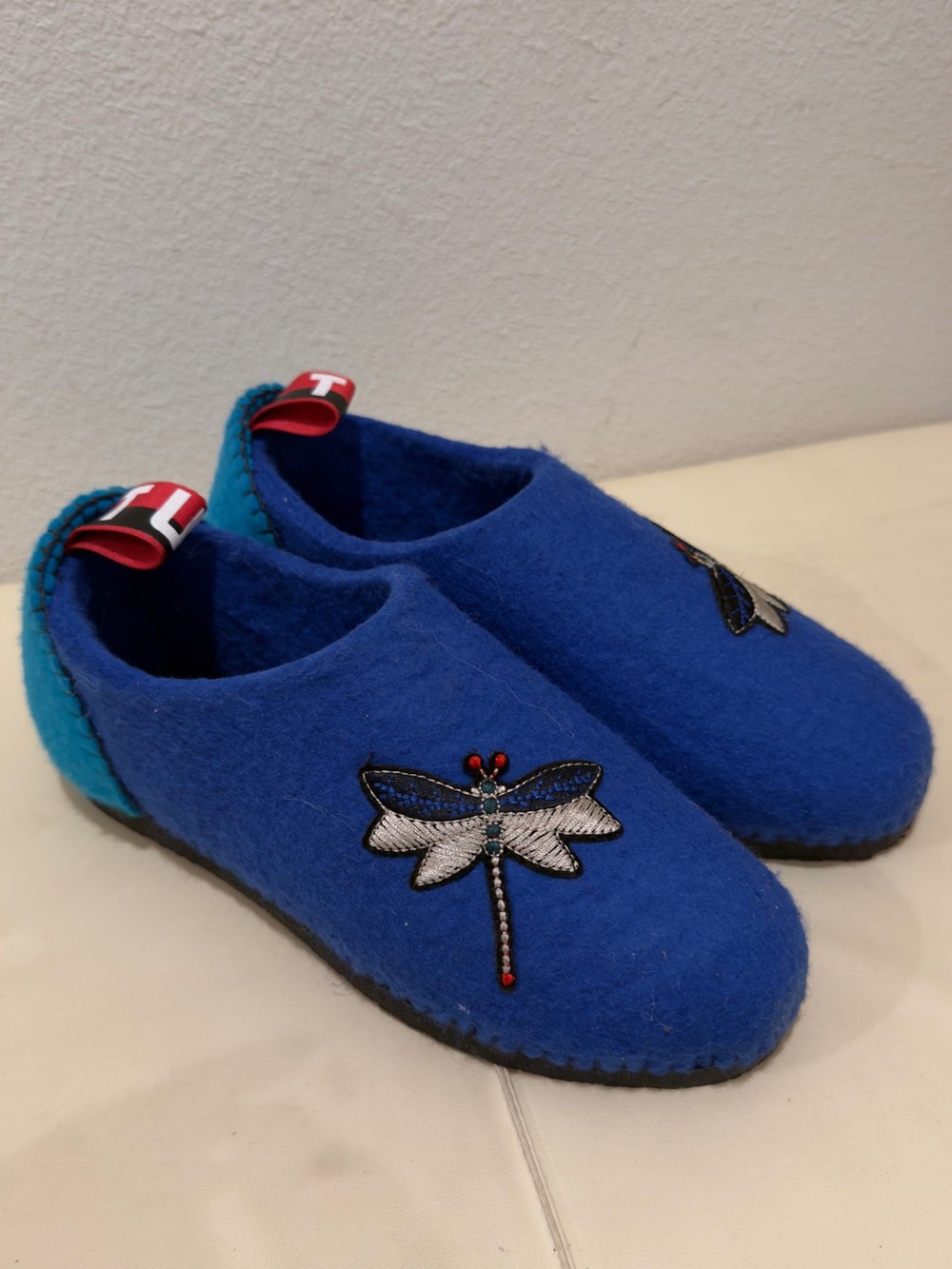 Women Blue Dragonfly Slip-On Shoes